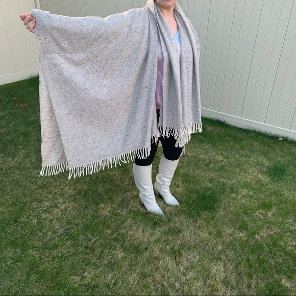 Clifford & Wills Poncho/Cape with Tie Scarf & Fringe - Picture 9 of 12